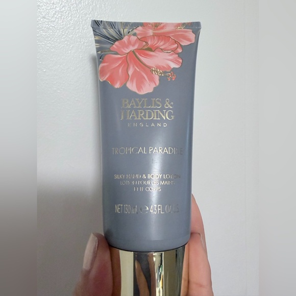 Body Wash and Body lotion (new) tropical paradise scent - Picture 6 of 8